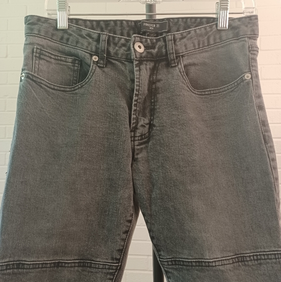 Forever 21 Jeans - Picture 2 of 6